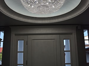 Klasyczne żyrandole kryształowe w rezydencji prywatnej - zdjęcie od Stylistic Cristal - Pracownia żyrandoli kryształowych