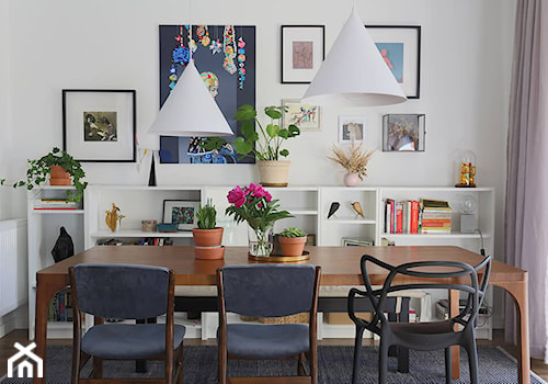 Dom jednorodzinny - Średnia biała jadalnia jako osobne pomieszczenie - zdjęcie od Strewberry Field Studio