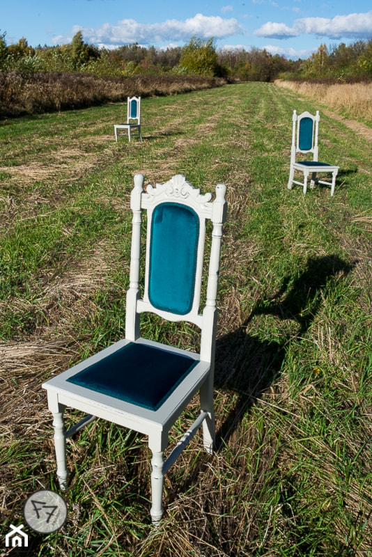 Krzesła królewskie - zdjęcie od F7 PROJEKT - Renowacja i Stylizacja Mebli