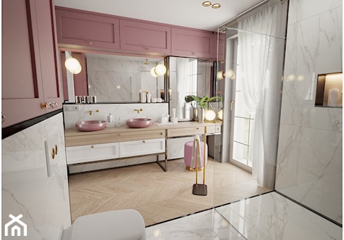 Pudrowo - różowy luksus. - Średnia z lustrem z dwoma umywalkami z marmurową podłogą z punktowym oświetleniem łazienka z oknem, styl glamour - zdjęcie od Visoo Design