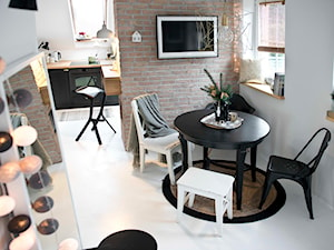 biuro SHOKO.design - Średnia biała jadalnia w salonie w kuchni, styl nowoczesny - zdjęcie od SHOKO.design