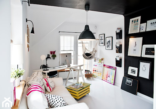 Średnie białe czarne biuro, styl skandynawski - zdjęcie od SHOKO.design