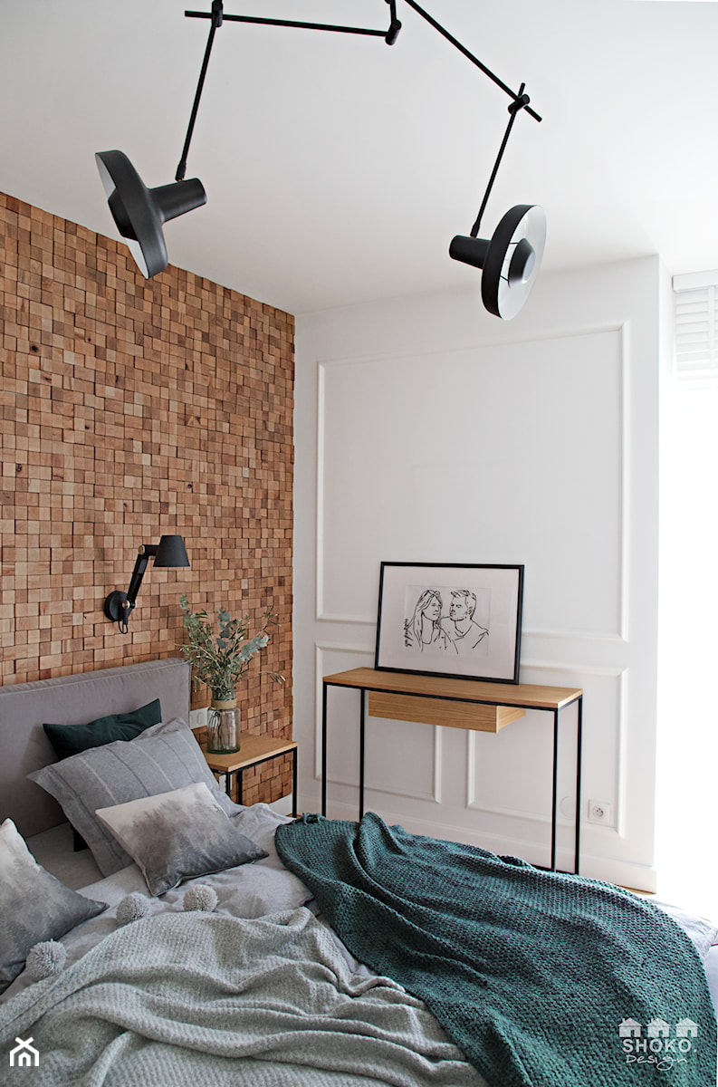 Woody All - Mała biała sypialnia, styl skandynawski - zdjęcie od SHOKO.design