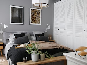 100% organic - Duża szara sypialnia, styl skandynawski - zdjęcie od SHOKO.design