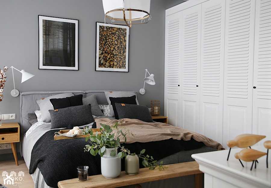 100% organic - Duża szara sypialnia, styl skandynawski - zdjęcie od SHOKO.design