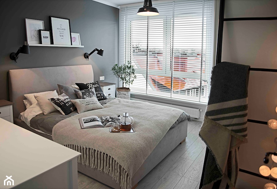 Riviera of blue - Średnia szara sypialnia, styl skandynawski - zdjęcie od SHOKO.design