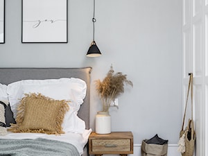 Gray pudding - Mała szara sypialnia, styl skandynawski - zdjęcie od SHOKO.design