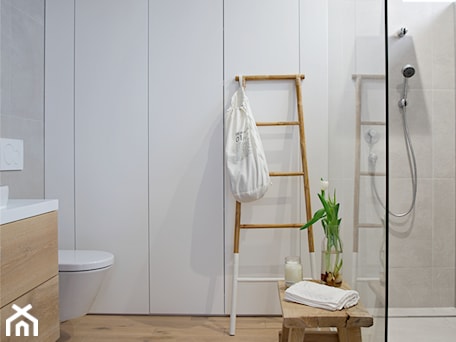 Aranżacje wnętrz - Łazienka: 100% organic - Średnia łazienka z oknem, styl minimalistyczny - SHOKO.design. Przeglądaj, dodawaj i zapisuj najlepsze zdjęcia, pomysły i inspiracje designerskie. W bazie mamy już prawie milion fotografii!