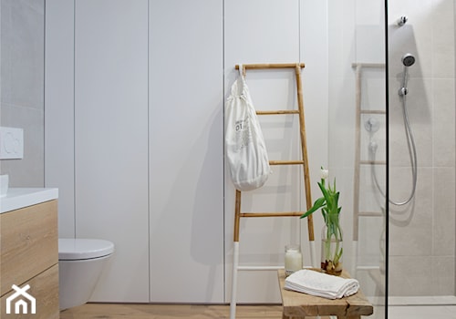 100% organic - Średnia łazienka z oknem, styl minimalistyczny - zdjęcie od SHOKO.design