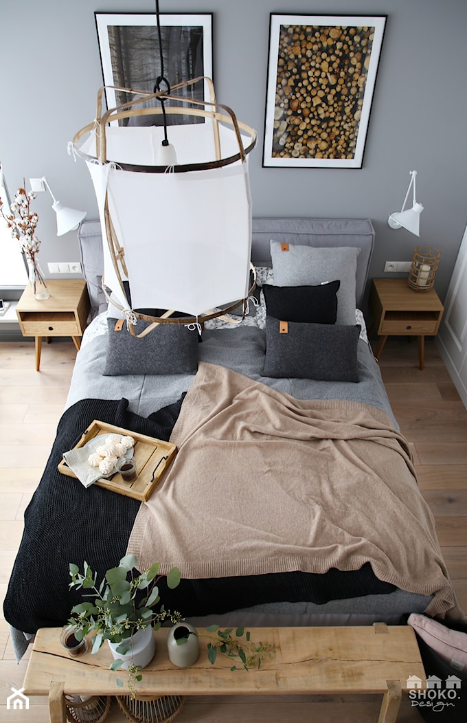100% organic - Mała szara sypialnia, styl skandynawski - zdjęcie od SHOKO.design - Homebook
