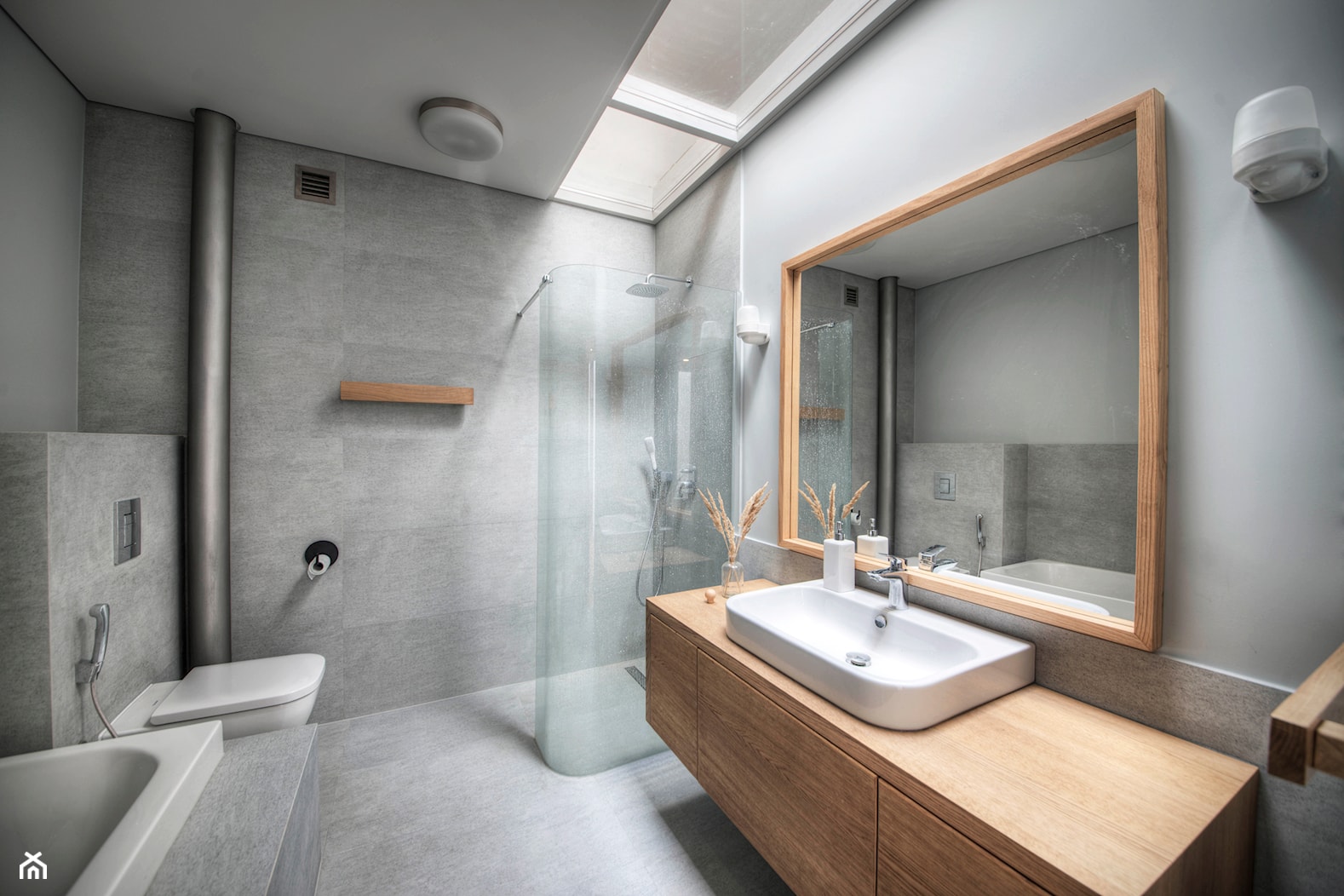 Szara łazienka - zdjęcie od erarchitekci - Homebook