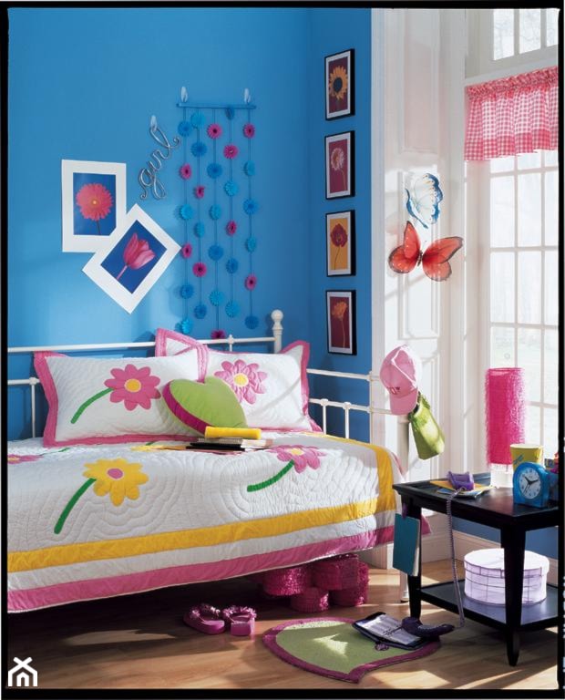 Inspiracje - Mały biały niebieski pokój dziecka dla dziecka dla nastolatka dla dziewczynki - zdjęcie od Command Inspiracje - Homebook