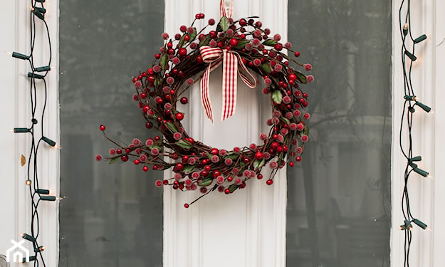 dekoracja świąteczna drzwi wejściowych