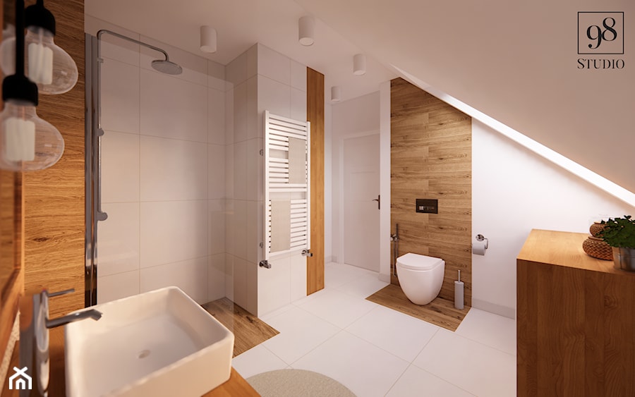 Łazienka ze skosami z mozaika kamienną, drewnem i prysznicem - zdjęcie od studio98