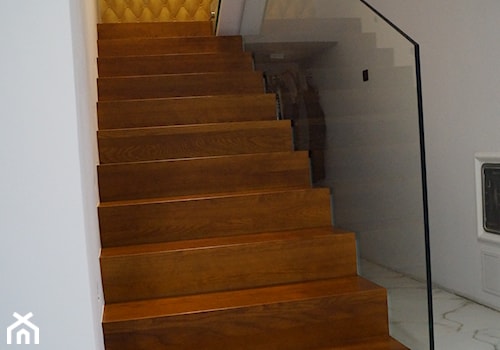 stopnie z podstopniami na schody betonowe - zdjęcie od Wróblewski Design Schody i Balustrady