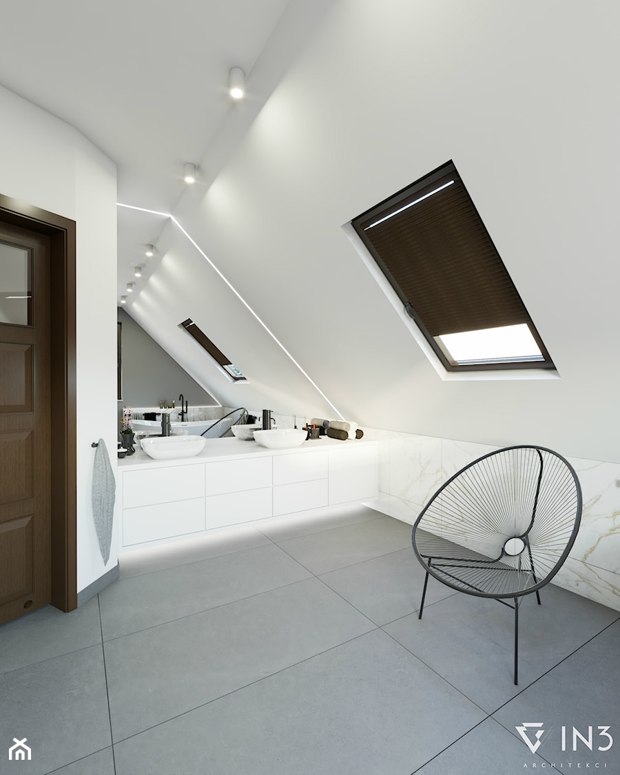 REMONT ŁAZIENEK W DOMU, NIEMCE - Średnia na poddaszu z lustrem z dwoma umywalkami z punktowym oświetleniem łazienka z oknem, styl nowoczesny - zdjęcie od IN3 Architekci