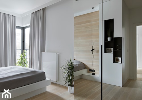Apartament na Żoliborzu / 100m2 - Średnia biała sypialnia, styl minimalistyczny - zdjęcie od TILLA architects