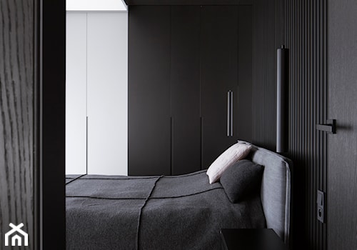 DOM / GRANICA / 170 M2 - Średnia czarna szara sypialnia, styl minimalistyczny - zdjęcie od TILLA architects