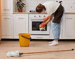Sprzątanie kuchni - zdjęcie od Inspiracje Dom i Ogród - Homebook