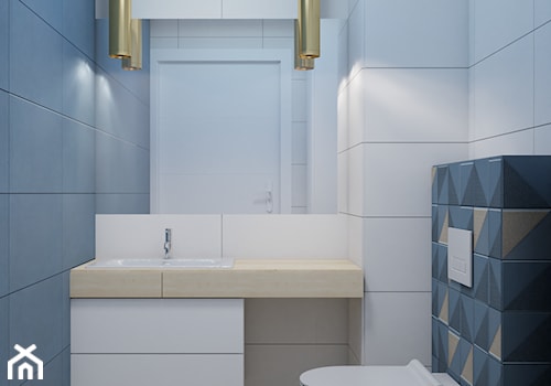 Niewielka łazienka z dodatkiem niebieskiego i granatu - zdjęcie od Format Home & Design