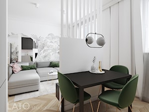 Projekt mieszkania typu studio w Warszawie - Mały biały salon z jadalnią - zdjęcie od LATO studio