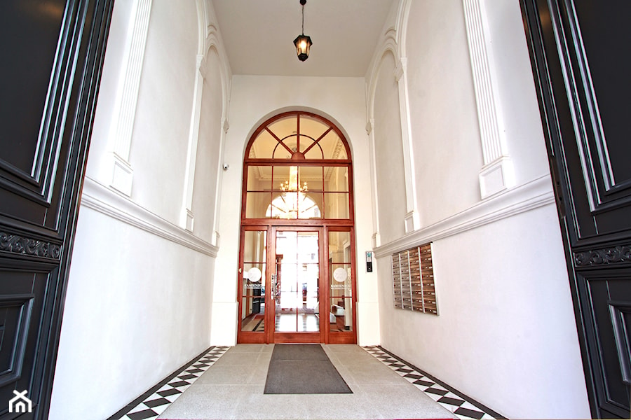 Wejście do lobby - zdjęcie od Pro Building