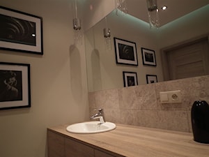 Marmurowa łazienka - zdjęcie od Pracownia Aranżacji Wnętrz "O-kreślarnia"