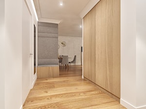Projekt eleganckiego mieszkania - Średni biały hol / przedpokój - zdjęcie od Pracownia Aranżacji Wnętrz "O-kreślarnia"