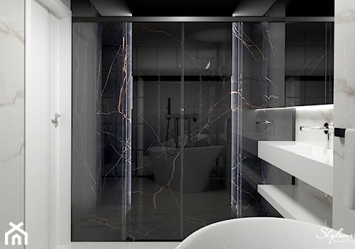 Ciemny prysznic - zdjęcie od STYLOWE ARANŻACJE Studio Projektowania Wnętrz