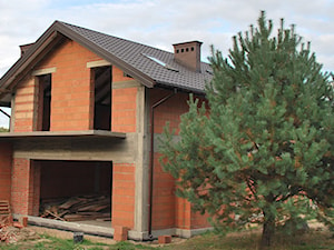 Budowa domu jednorodzinnego - zdjęcie od BIAMS Budownictwo i Architektura Marcin Sieradzki - projektant, architekt