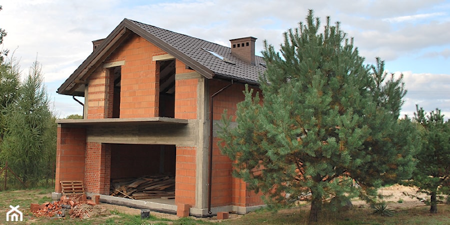 Budowa domu jednorodzinnego - zdjęcie od BIAMS Budownictwo i Architektura Marcin Sieradzki - projektant, architekt