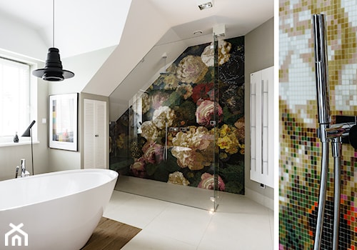 DOM W OKOLICACH GDAŃSKA - Duża na poddaszu jako pokój kąpielowy łazienka z oknem, styl glamour - zdjęcie od Lucyna Kołodziejska