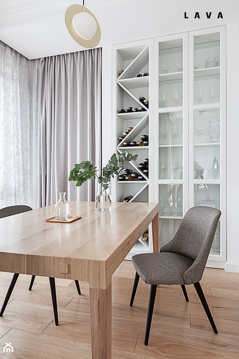 Mała biała jadalnia jako osobne pomieszczenie, styl nowoczesny - zdjęcie od LAVA Projektowanie Wnętrz