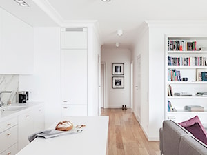 Apartament dla dwojga- realizacja - Średni biały salon z kuchnią, styl nowoczesny - zdjęcie od LAVA Projektowanie Wnętrz