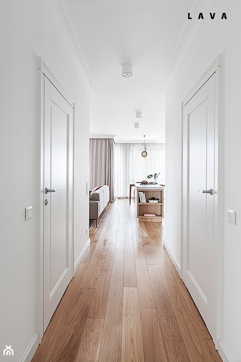 Apartament dla dwojga- realizacja - Średni biały hol / przedpokój, styl nowoczesny - zdjęcie od LAVA Projektowanie Wnętrz