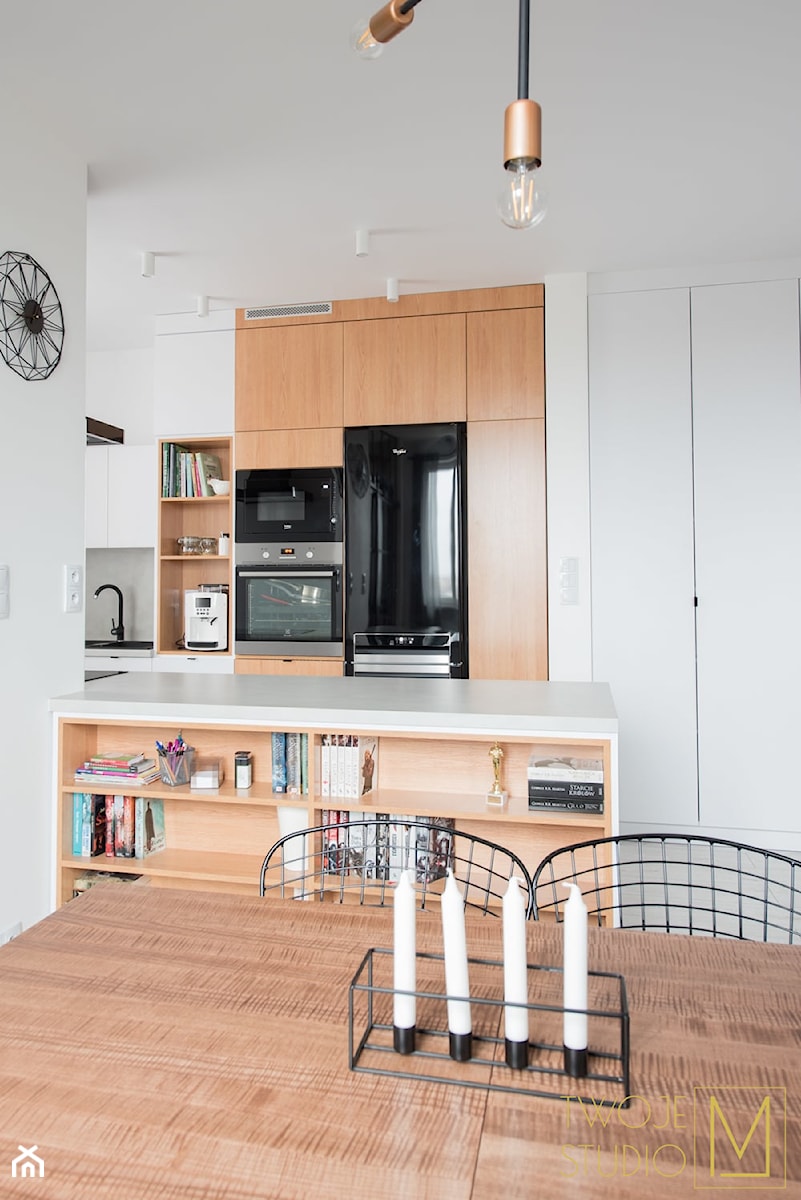 kuchnia półotwarta na mieszkanie - zdjęcie od Twoje M studio