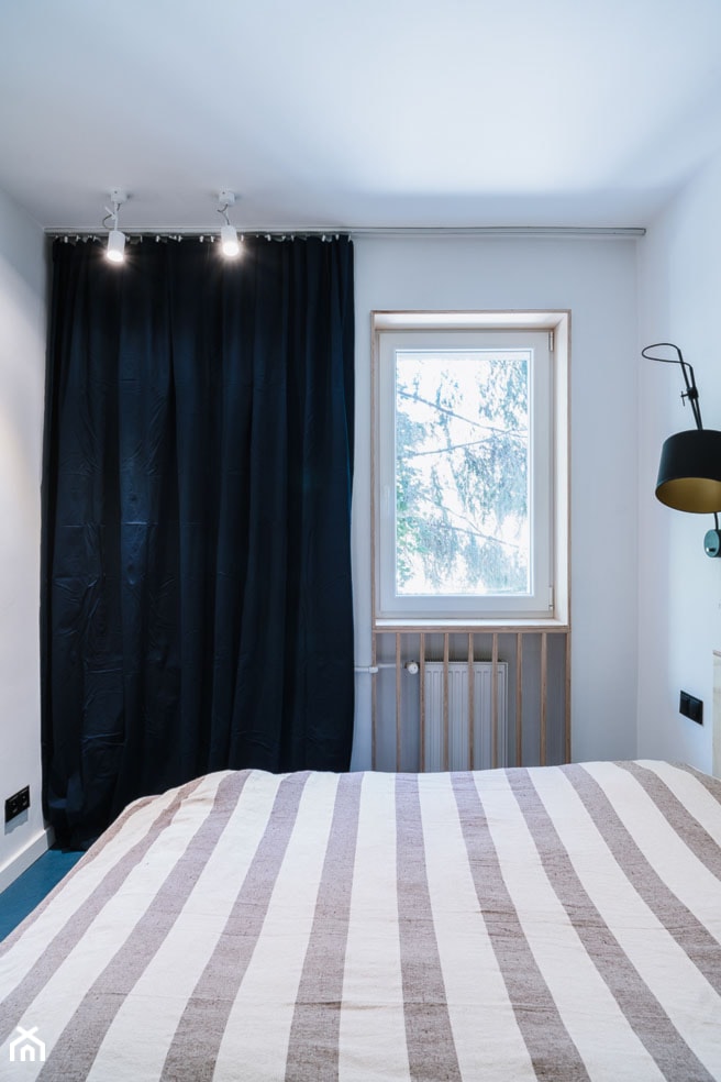 Mieszkanie na Sielcach - Mała biała sypialnia - zdjęcie od Mili Młodzi Ludzie