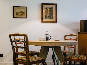 Mieszkanie na Sielcach - Mała biała jadalnia jako osobne pomieszczenie - zdjęcie od Mili Młodzi Ludzie