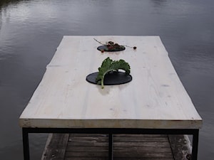 Stół ze starego litego drewna i stali - zdjęcie od CLOVE Stoły ze starego drewna