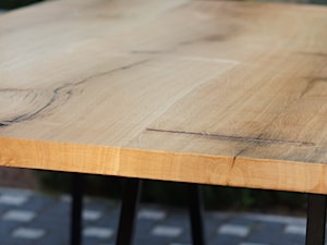 Stół dębowy z litego drewna - zdjęcie od CLOVE Stoły ze starego drewna