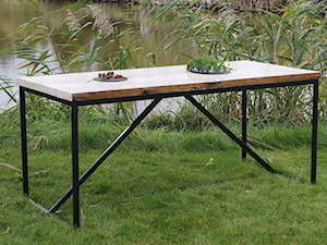 Stół ze starego litego drewna i stali - zdjęcie od CLOVE Stoły ze starego drewna