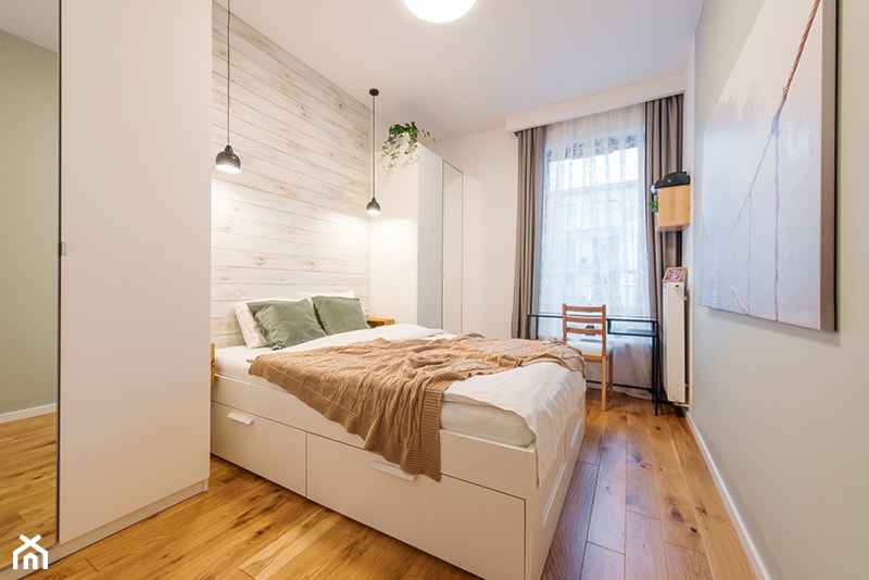 Apartament w Wilanowie - Średnia biała szara z biurkiem sypialnia, styl skandynawski - zdjęcie od Fotownętrza