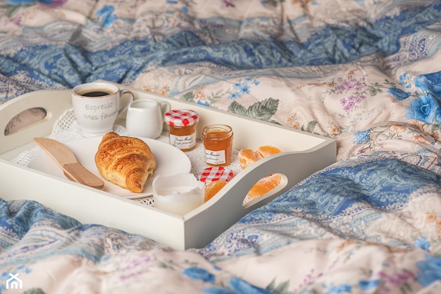 Śniadanie w sypialni - zdjęcie od Yumenatsu