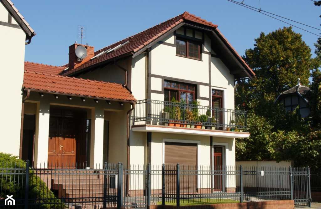 Rozbudowa domu jednorodzinnego dwulokalowego - Domy, styl tradycyjny - zdjęcie od Piotr Nasiadek - Homebook