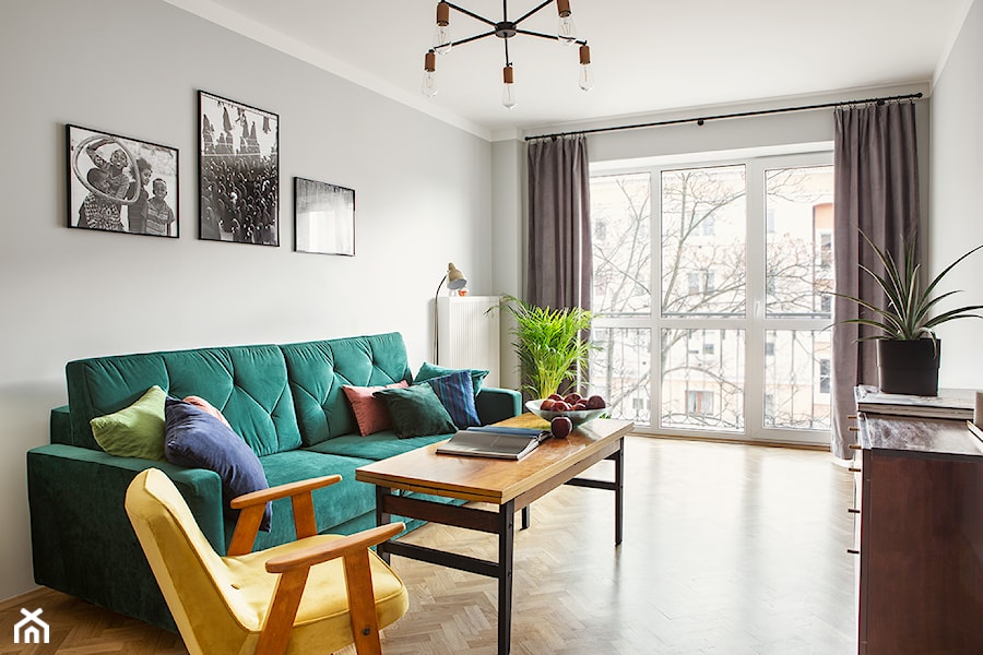 Salon z zieloną sofą - zdjęcie od CudnieBosko