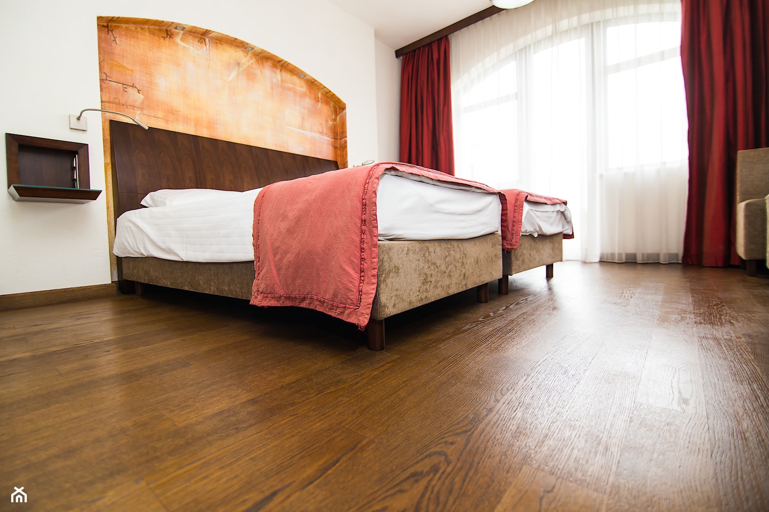Pokój Hotelowy - zdjęcie od Dąbex - Podłogi dla Ciebie - Homebook