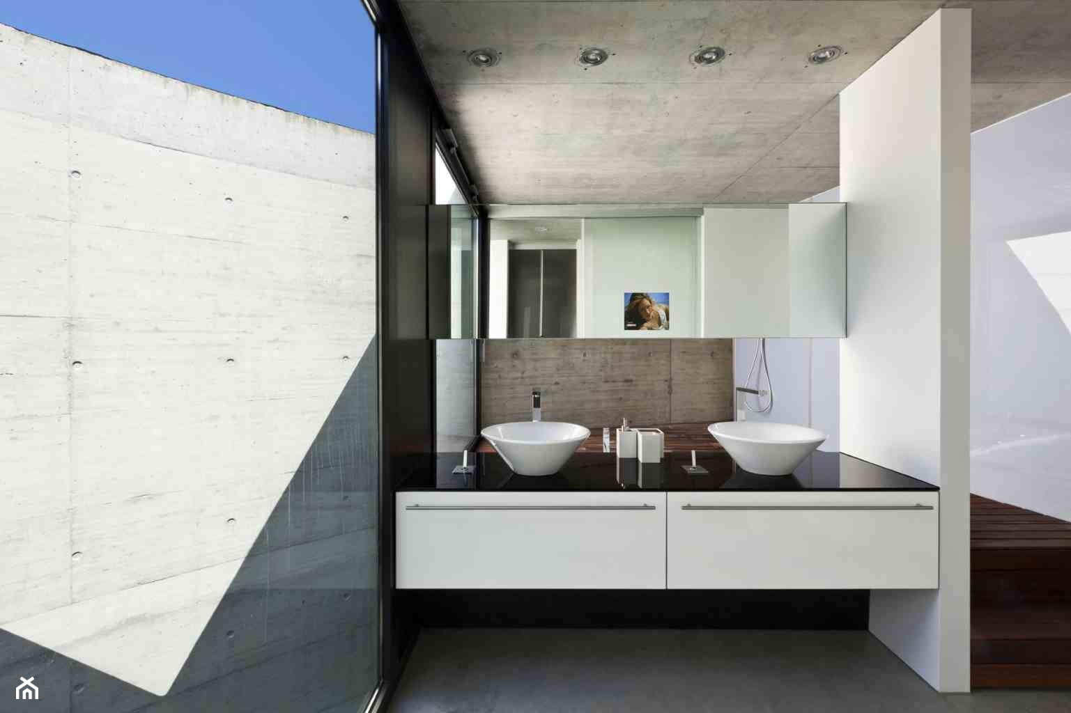 Telewizor w łazience - zdjęcie od Mirror Multimedia - Homebook