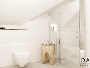 Dom pod Radomiem - Mała na poddaszu łazienka z oknem, styl nowoczesny - zdjęcie od Dash Interiors