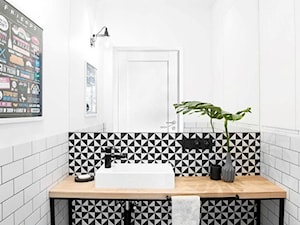 Mieszkanie na Wilanowie - Mała bez okna z lustrem z punktowym oświetleniem łazienka, styl skandynawski - zdjęcie od Dash Interiors
