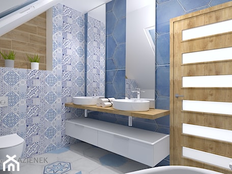 Aranżacje wnętrz - Łazienka: Niebieska łazienka z dwoma umywalkami - Magia Łazienek. Przeglądaj, dodawaj i zapisuj najlepsze zdjęcia, pomysły i inspiracje designerskie. W bazie mamy już prawie milion fotografii!